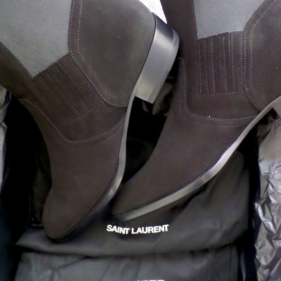 SAINT LAURENT Black Suede Wyatt Chelsea Boots - Picture 2 of 7